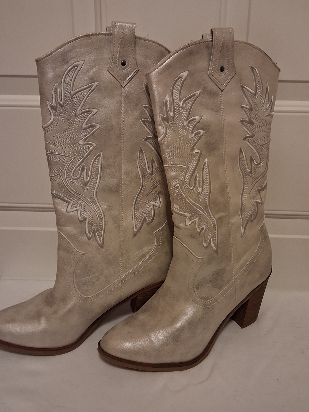 MIA Cream Metallic Western Embroidered Mid-Calf Heeled Boots Sz 8.5